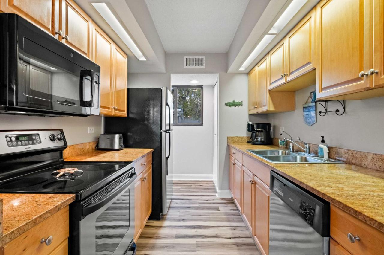 Coastal Oasis With Pool - Walk To Coligny Beach Park هيلتون رئيس جزيرة المظهر الخارجي الصورة