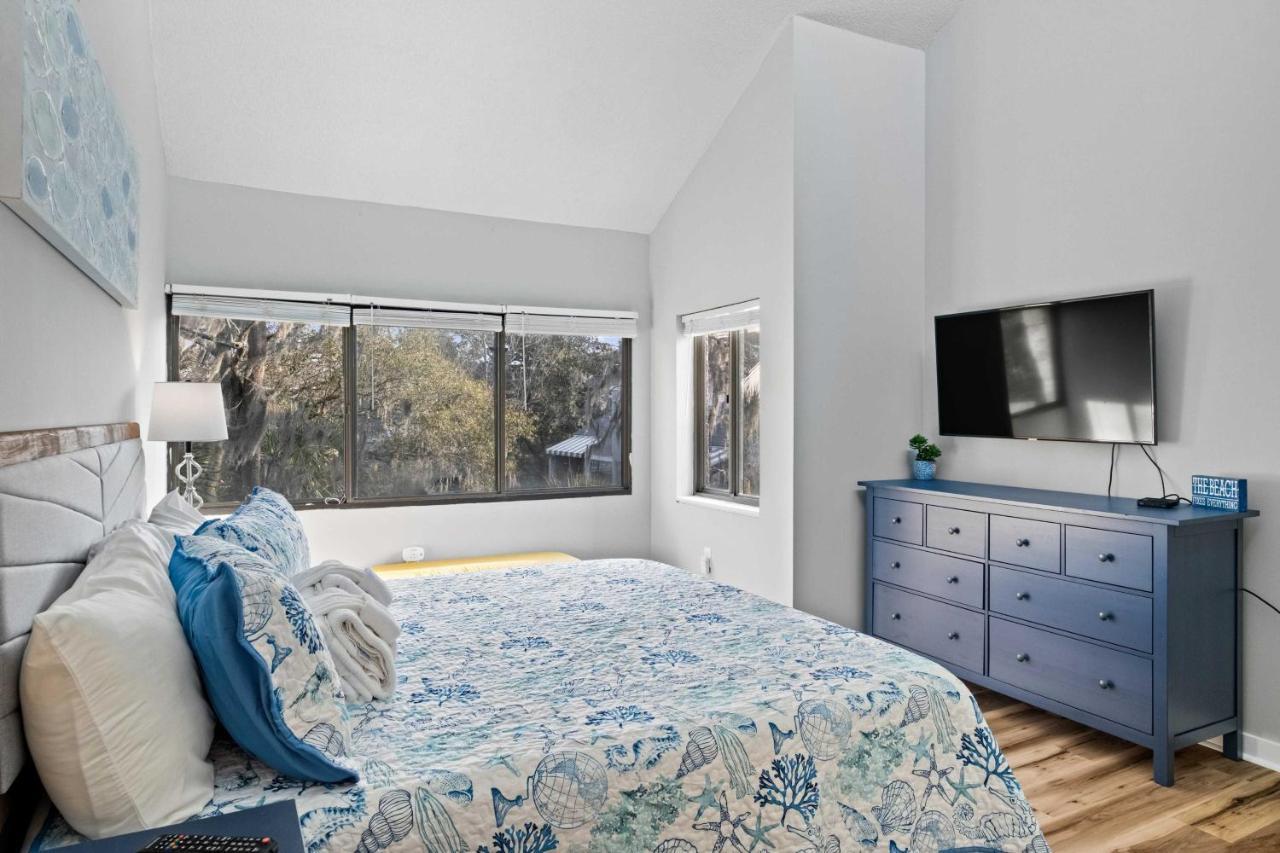 Coastal Oasis With Pool - Walk To Coligny Beach Park هيلتون رئيس جزيرة المظهر الخارجي الصورة
