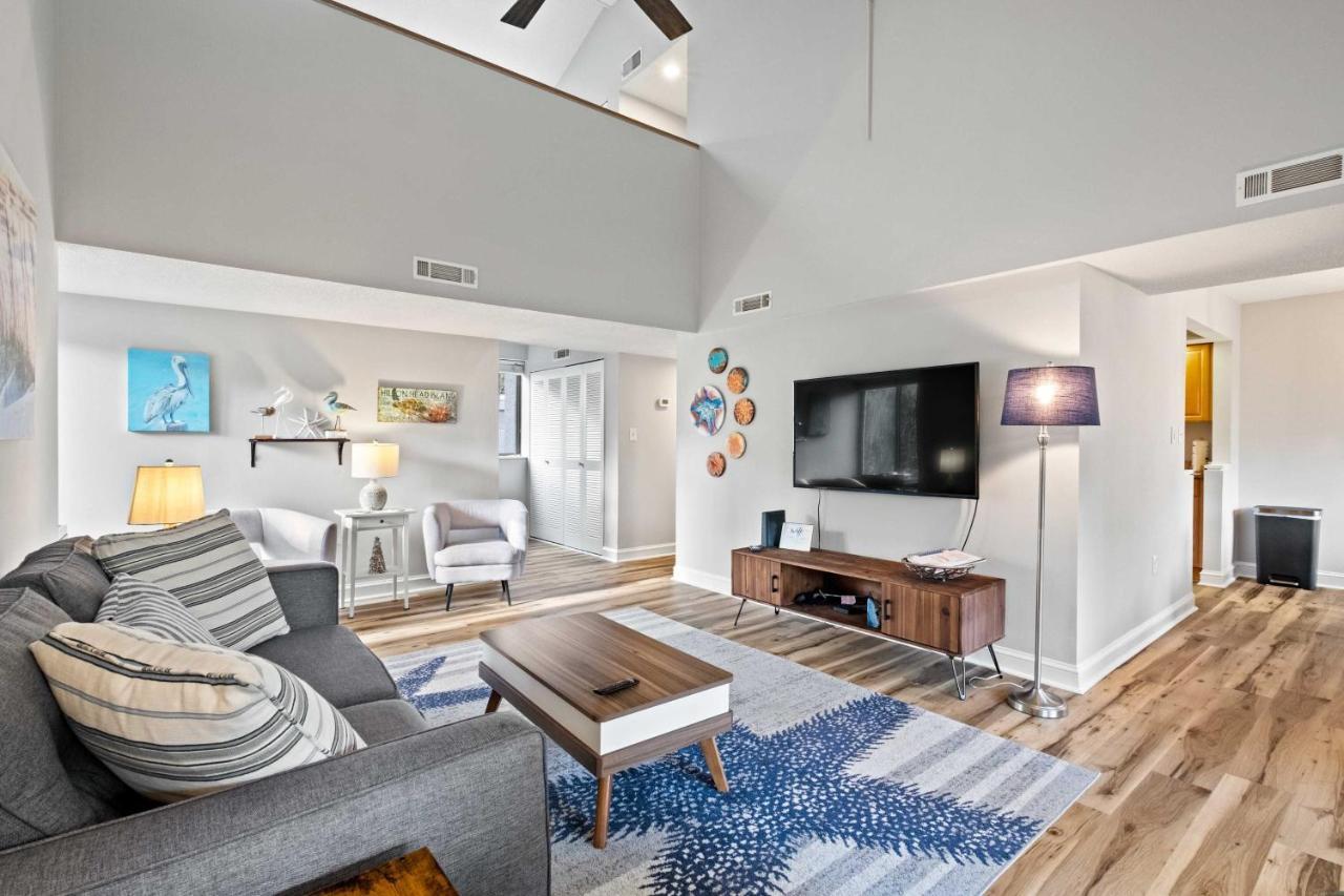 Coastal Oasis With Pool - Walk To Coligny Beach Park هيلتون رئيس جزيرة المظهر الخارجي الصورة