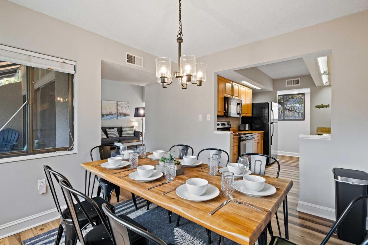 Coastal Oasis With Pool - Walk To Coligny Beach Park هيلتون رئيس جزيرة المظهر الخارجي الصورة